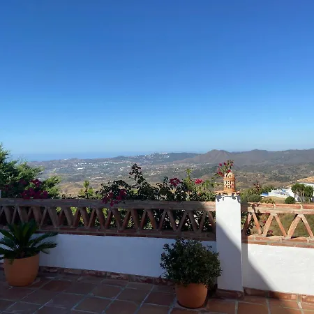Pueblo Valtocado Holiday home *